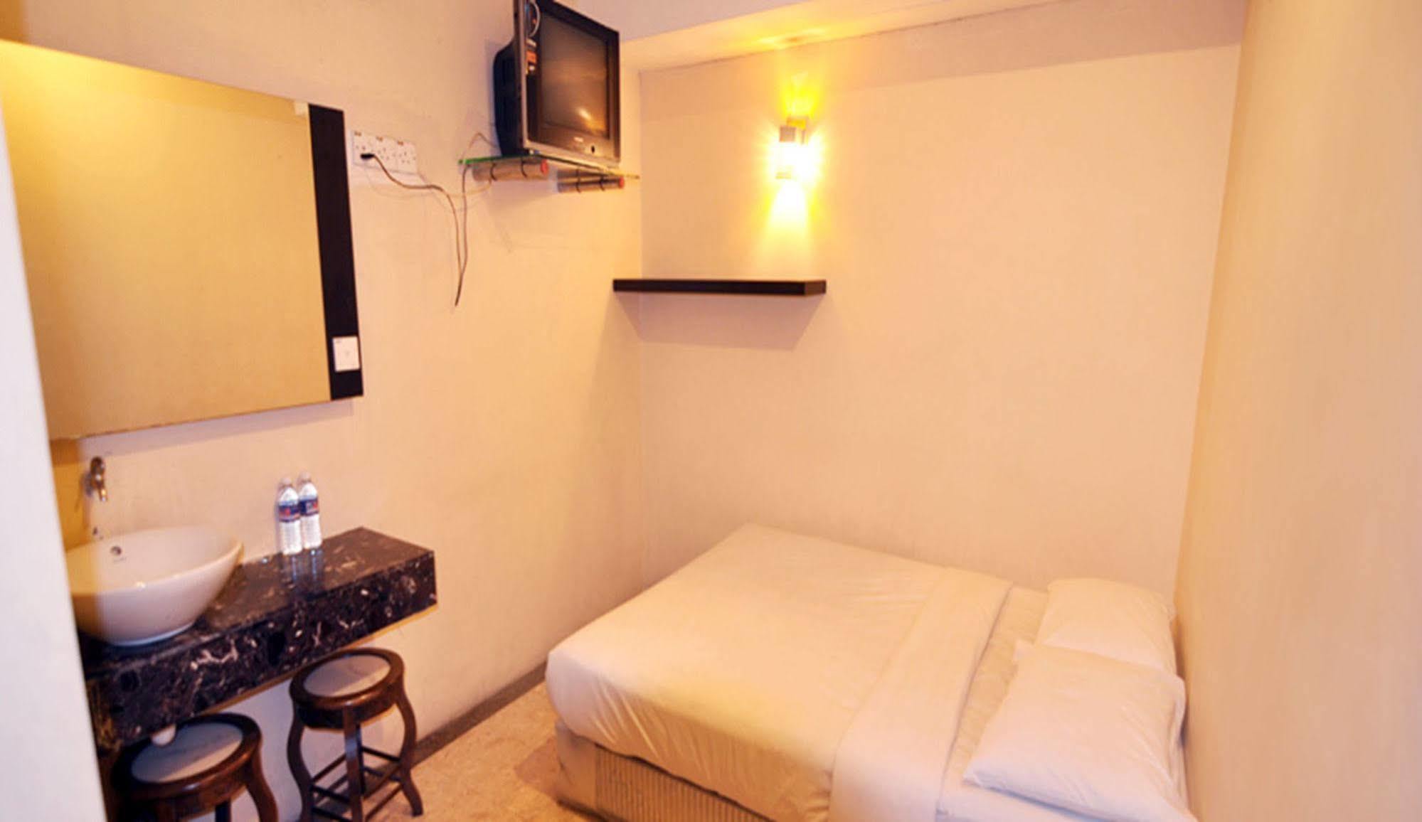 Hotel Zamburger Sg Bakap Kampong Gurun Ngoại thất bức ảnh