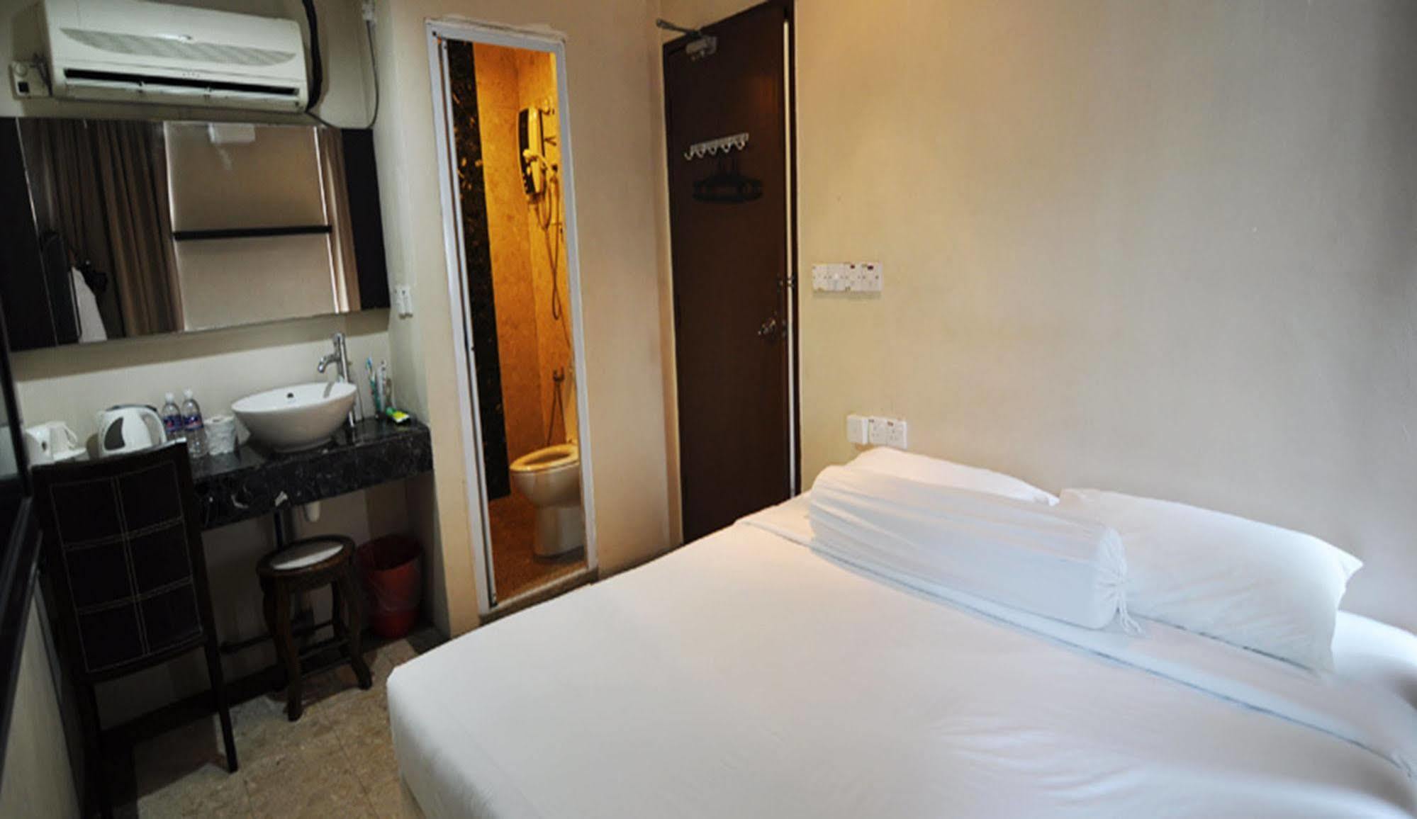 Hotel Zamburger Sg Bakap Kampong Gurun Ngoại thất bức ảnh