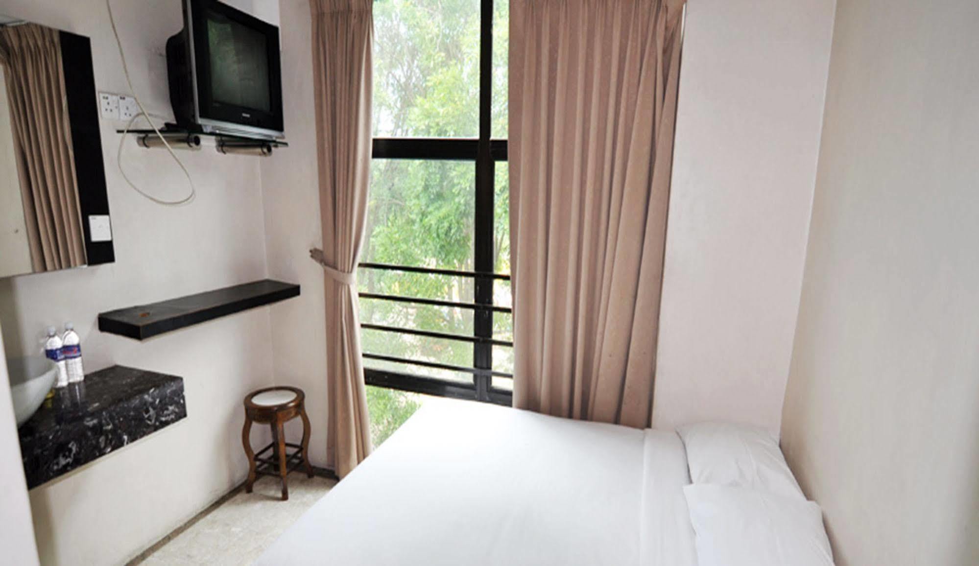 Hotel Zamburger Sg Bakap Kampong Gurun Ngoại thất bức ảnh